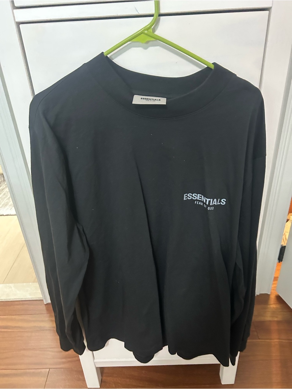 Essentials Unisex Size Medium Black Long Sleeve